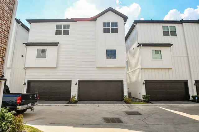 $3,750 | 139 Eastwood Street, Houston, TX 77011