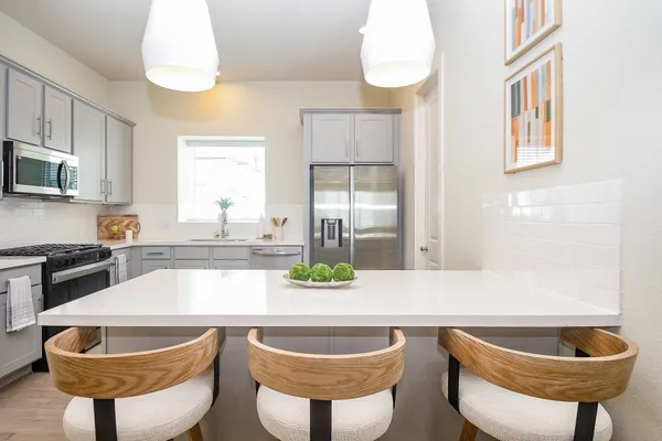 $3,750 | 139 Eastwood Street, Houston, TX 77011