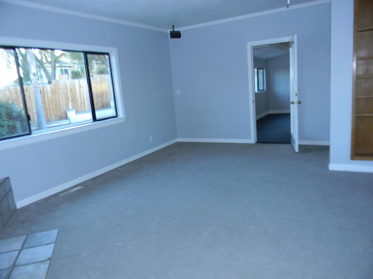 1593 Santa Ana Road Hollister, CA 95023 - Photo 11 of 43 Gallery Image 11
