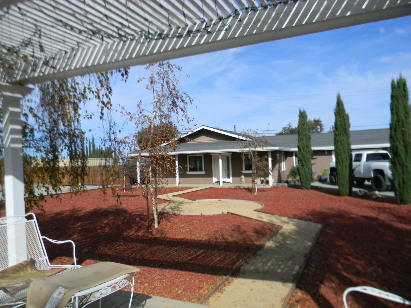 1593 Santa Ana Road Hollister, CA 95023 - Photo 4 of 43 Gallery Image 4
