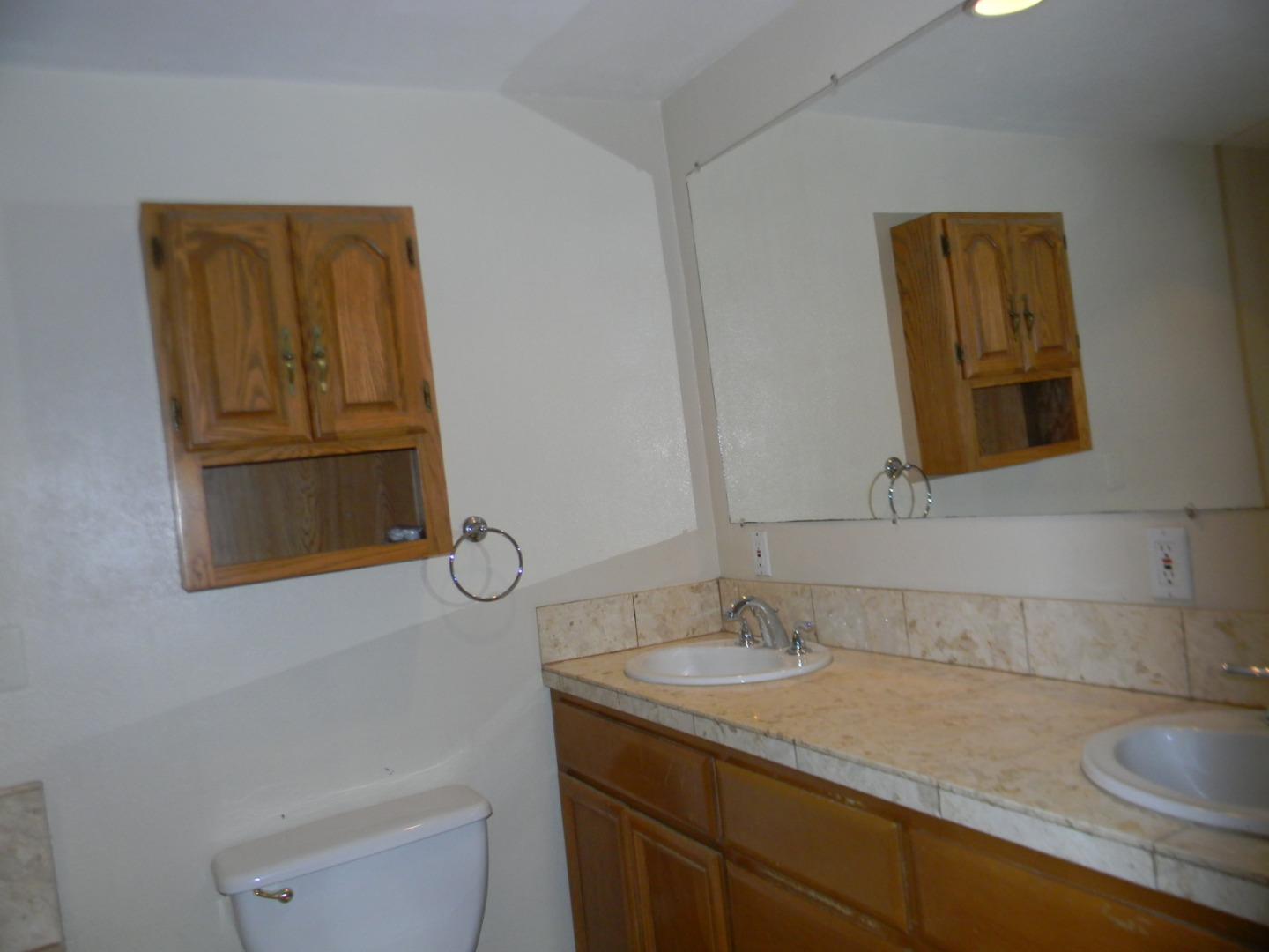 1593 Santa Ana Road Hollister, CA 95023 - Photo 8 of 43 Gallery Image 8