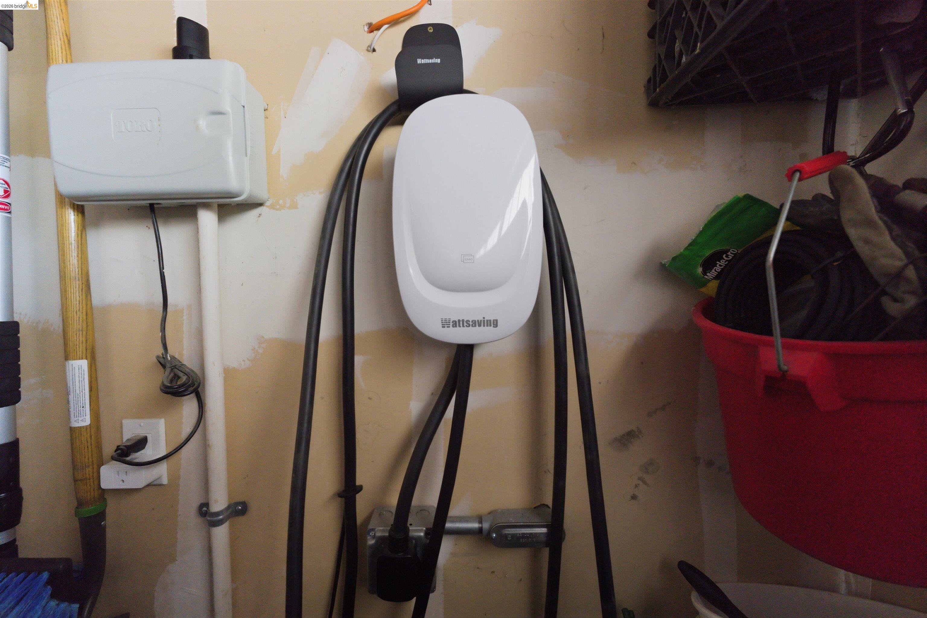 72 Greystone Place Pittsburg, CA 94565 - Photo 36 of 41 a close view of closet