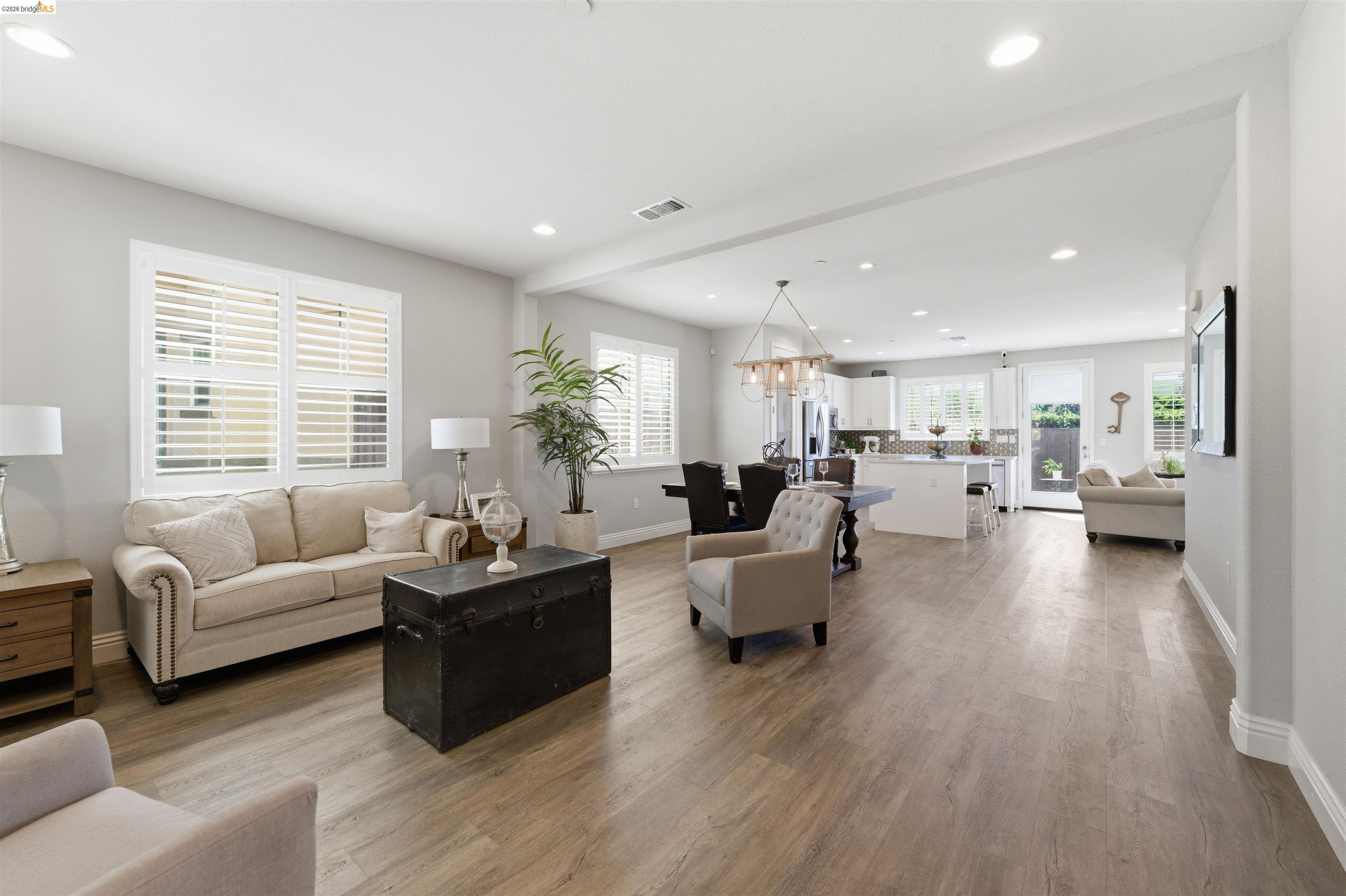 72 Greystone Place Pittsburg, CA 94565 - Photo 5 of 41 a living room with furniture and a large window