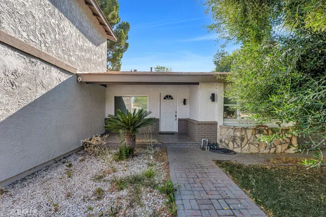 $1,295,000 | 10122 Jovita Avenue, Chatsworth, CA 91311