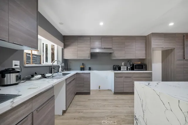 $1,295,000 | 10122 Jovita Avenue, Chatsworth, CA 91311