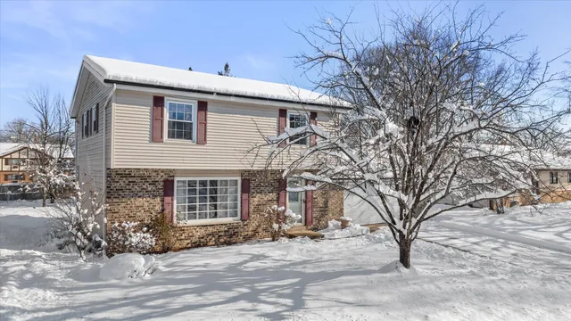 $329,900 | 214 South Regis Road, Saukville, WI 53080