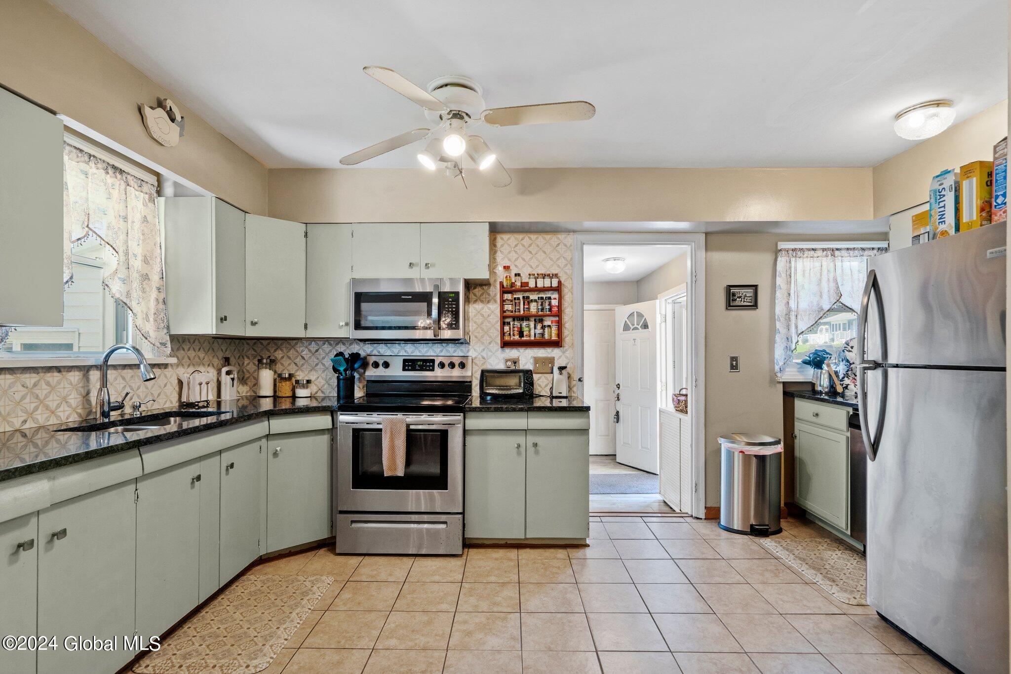 18 Ruth Terrace Guilderland, NY 12203 - Photo 4 of 26 25-web-or-mls-18-ruth-terrace