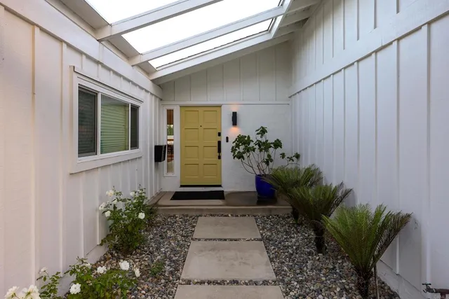 $7,900 | 667 Solana Hills Court, Solana Beach, CA 92075