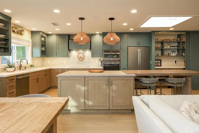 $7,900 | 667 Solana Hills Court, Solana Beach, CA 92075