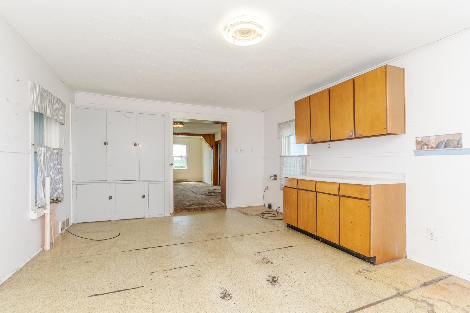 758 North 1st Road Dana, IL 61321 - Photo 31 of 42 Gallery Image 31
