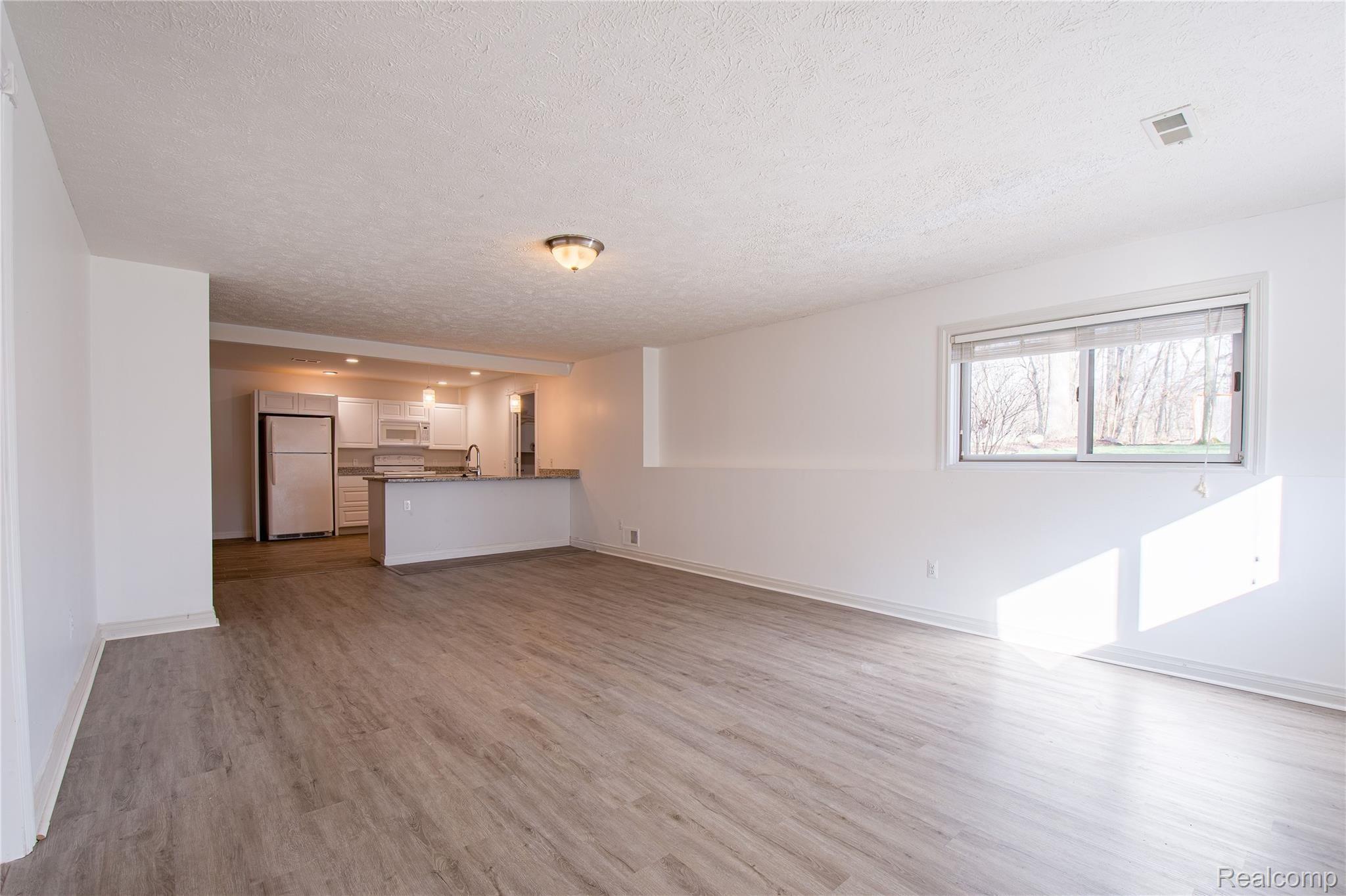 3116 Ridley Way Howell, MI 48843 - Photo 36 of 48 tEDOf2oA.jpeg