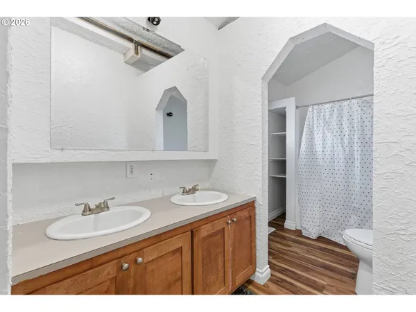 $1,250,000 | 19824 South Butte Road, Beavercreek, OR 97004