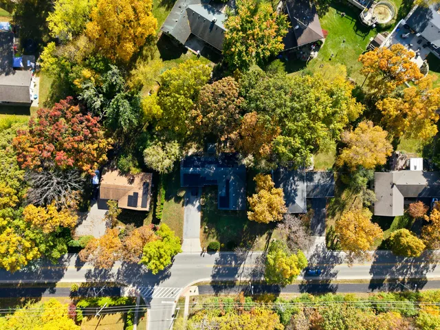 $325,000 | 491 Maple Avenue, Carpentersville, IL 60110