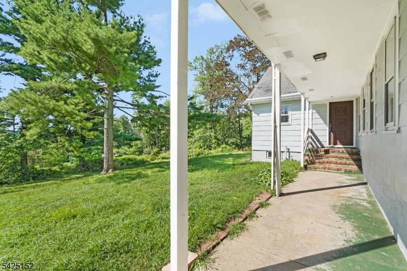 12 Jessica Lane Warren, NJ 07059 - Photo 2 of 3 a view of a backyard with garden