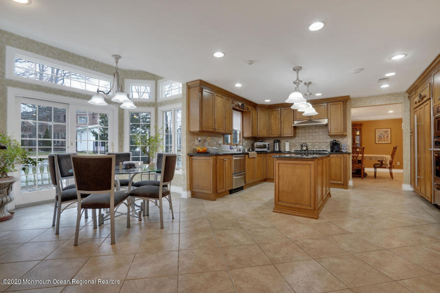 90 Georgetown Road Eatontown, NJ 07724 - Photo 11 of 18 20191202223403519573000000-o