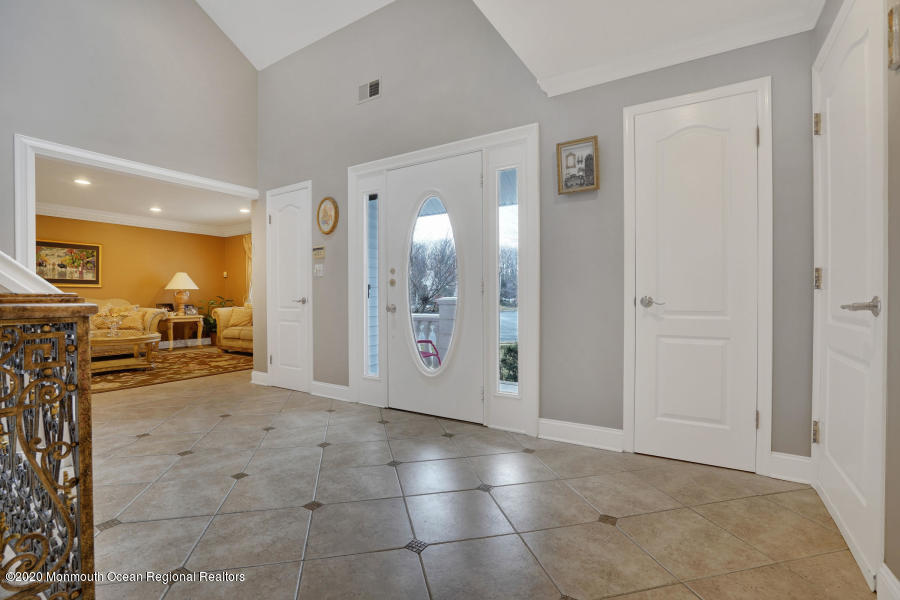 90 Georgetown Road Eatontown, NJ 07724 - Photo 4 of 18 20191202223359649074000000-o