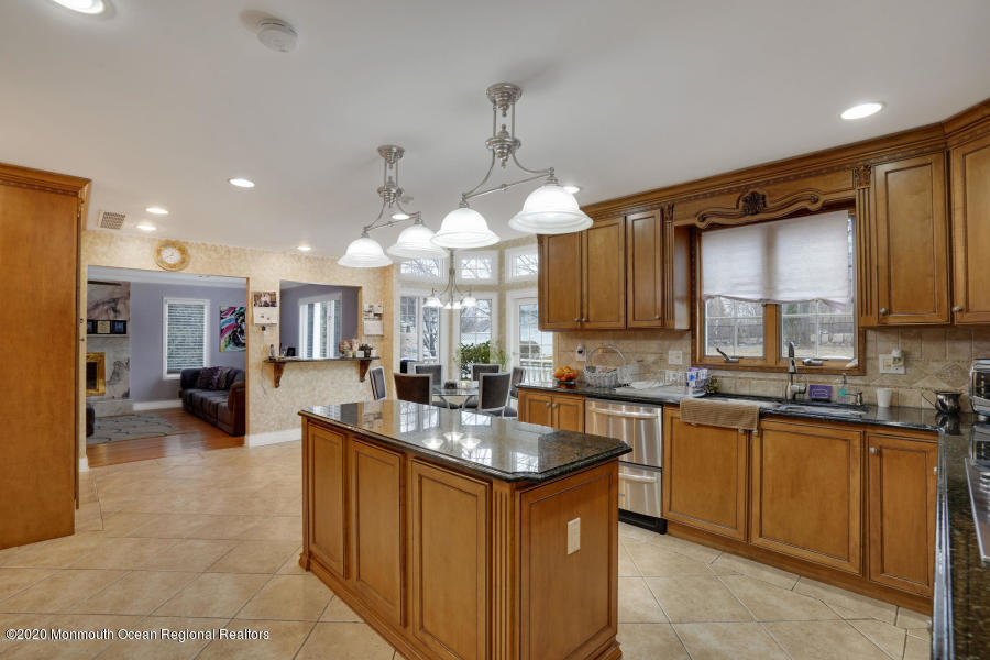 90 Georgetown Road Eatontown, NJ 07724 - Photo 9 of 18 20191202223402409538000000-o