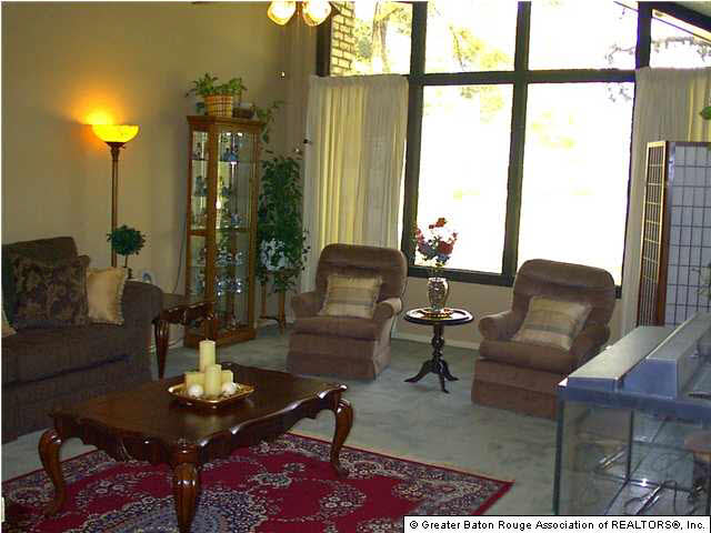 13724 Shady Ridge Avenue Baton Rouge, LA 70817 - Photo 4 of 7 Gallery Image 4