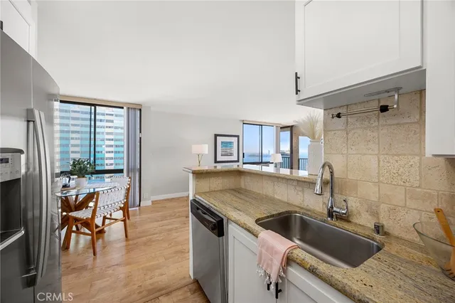 $949,000 | 1750 East Ocean Boulevard, Unit 1405, Long Beach, CA 90802