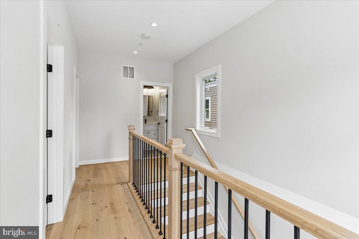 3929 Fulton Street Northwest, Unit A Washington, DC 20007 - Photo 19 of 79 Upper level Hall way