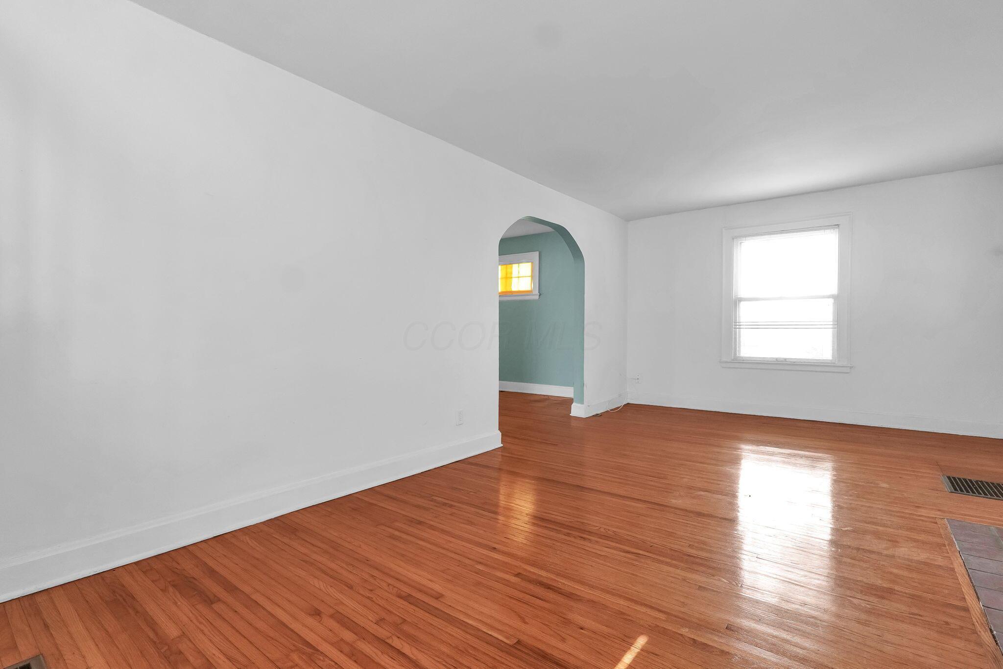 155 Chatham Road Columbus, OH 43214 - Photo 7 of 28 6-web-or-mls-155-chatham-rd