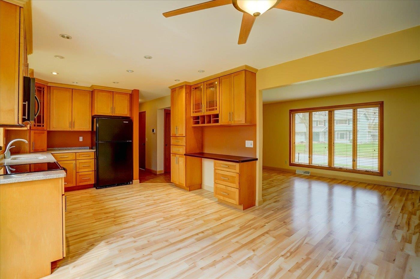 5117 Hackney Way Madison, WI 53714 - Photo 2 of 43 Gallery Image 2