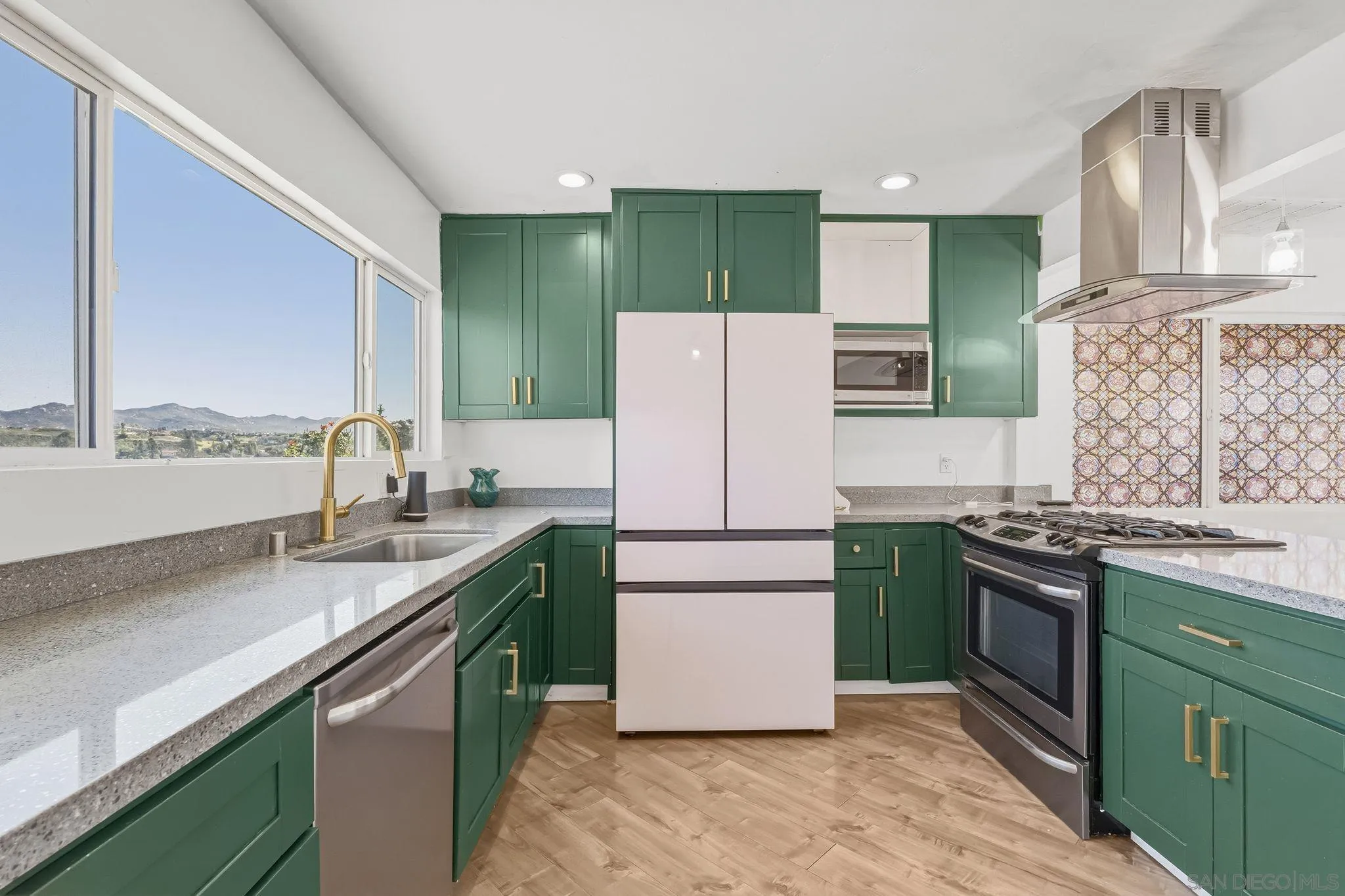 8553 Gardena Road Lakeside, CA 92040 - Photo 2 of 31