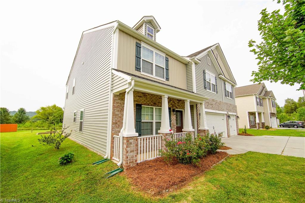 3231 Grandview Club Road Pfafftown, NC 27040 - Photo 3 of 34 Gallery Image 3