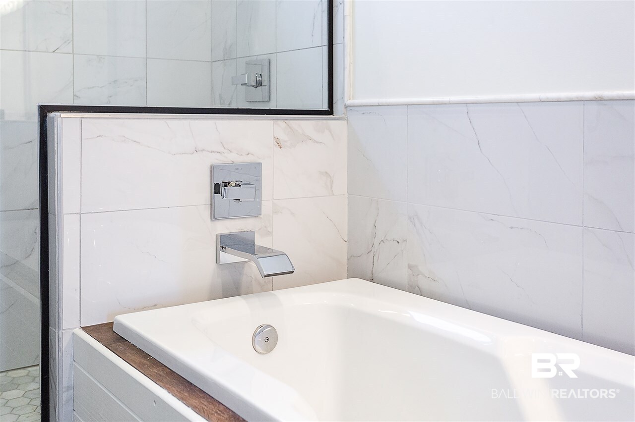 0 Bartel Street Elberta, AL 36530 - Photo 23 of 40 Master soaking tub