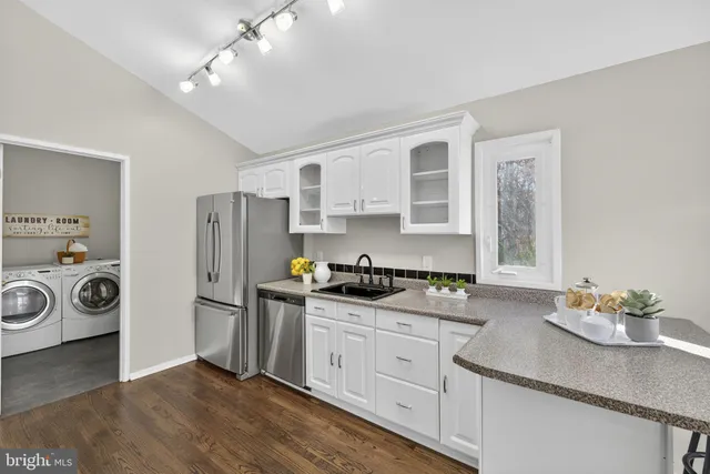 $635,000 | 12610 Westport Lane, Woodbridge, VA 22192