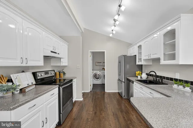 $635,000 | 12610 Westport Lane, Woodbridge, VA 22192