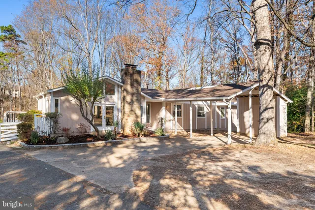 $635,000 | 12610 Westport Lane, Woodbridge, VA 22192