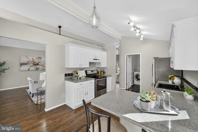 $635,000 | 12610 Westport Lane, Woodbridge, VA 22192