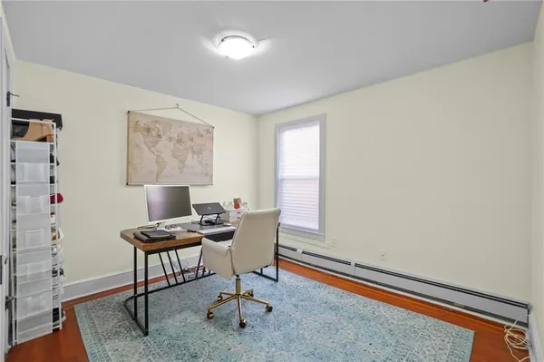 $2,600 | 12 Catherine Street, Unit 3, Newport, RI 02840