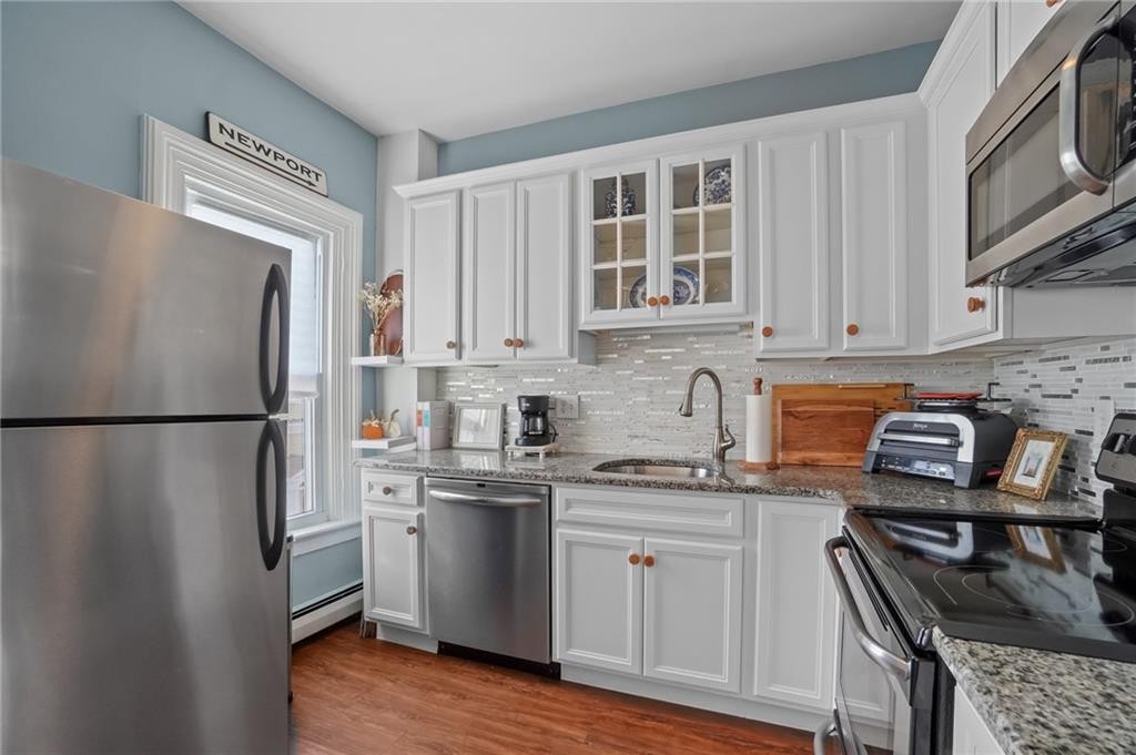 12 Catherine Street, Unit 3 Newport, RI 02840 - Photo 4 of 17