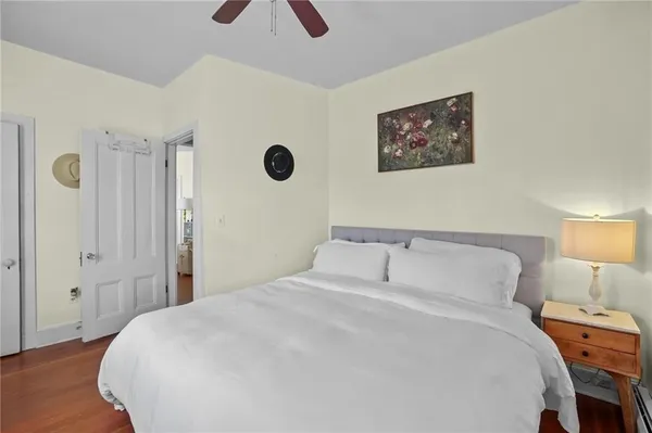 $2,600 | 12 Catherine Street, Unit 3, Newport, RI 02840