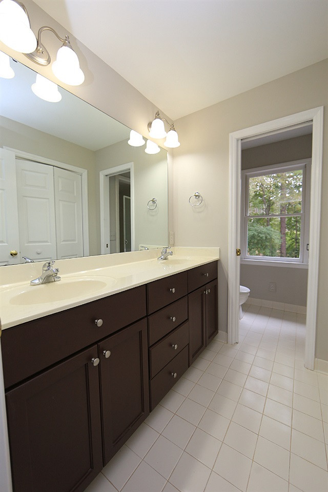 9001 Hemingwood Court Raleigh, NC 27613 - Photo 18 of 25 hall bath