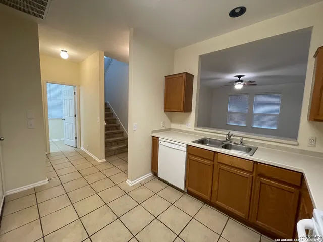 $1,500 | 13523 Bristow Dawn, San Antonio, TX 78217