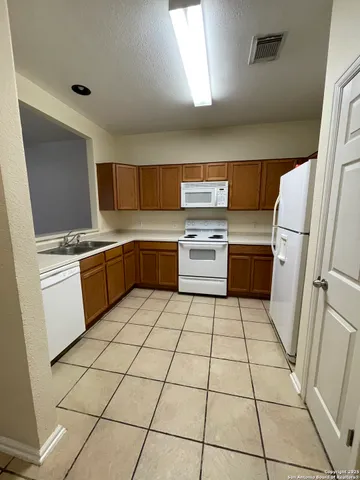 $1,500 | 13523 Bristow Dawn, San Antonio, TX 78217