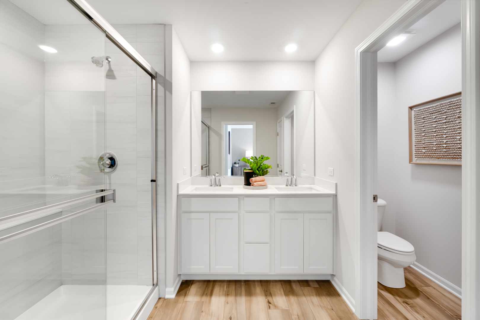 413 Red Oak Circle Volo, IL 60020 - Photo 13 of 20 a bathroom with a sink a toilet and shower