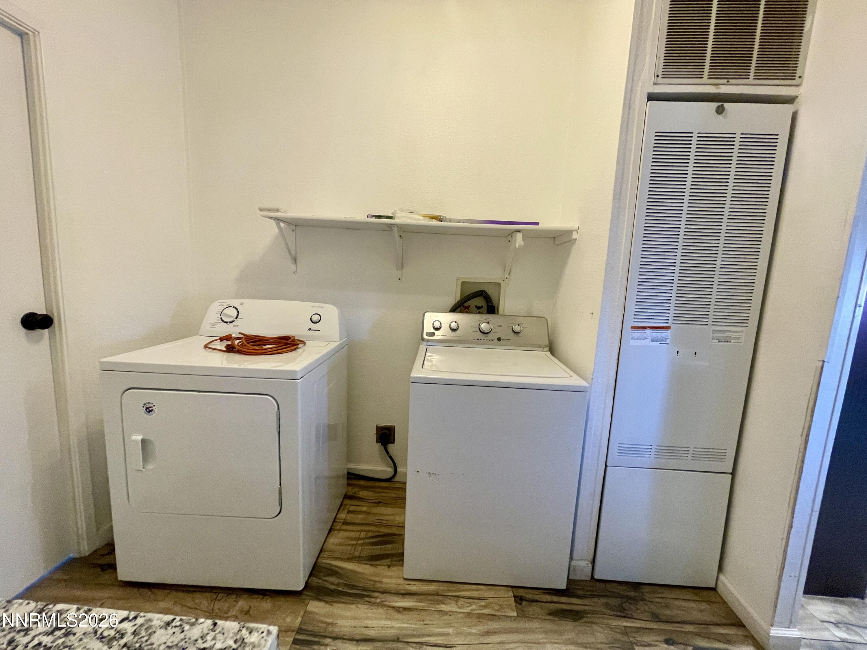 483 West Patrician Drive Reno, NV 89506 - Photo 28 of 43 Laundry