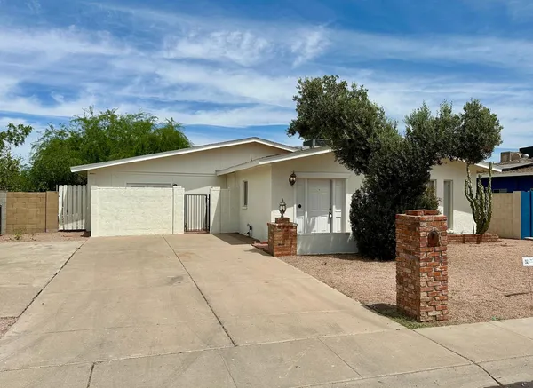 $1,995 | 2844 West Marlette Avenue, Phoenix, AZ 85017