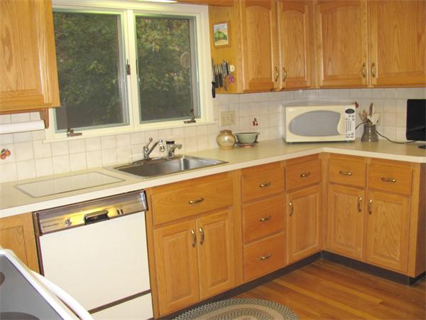 38 Clearwater Road Brookline, MA 02467 - Photo 6 of 17