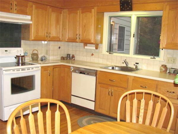 38 Clearwater Road Brookline, MA 02467 - Photo 7 of 17
