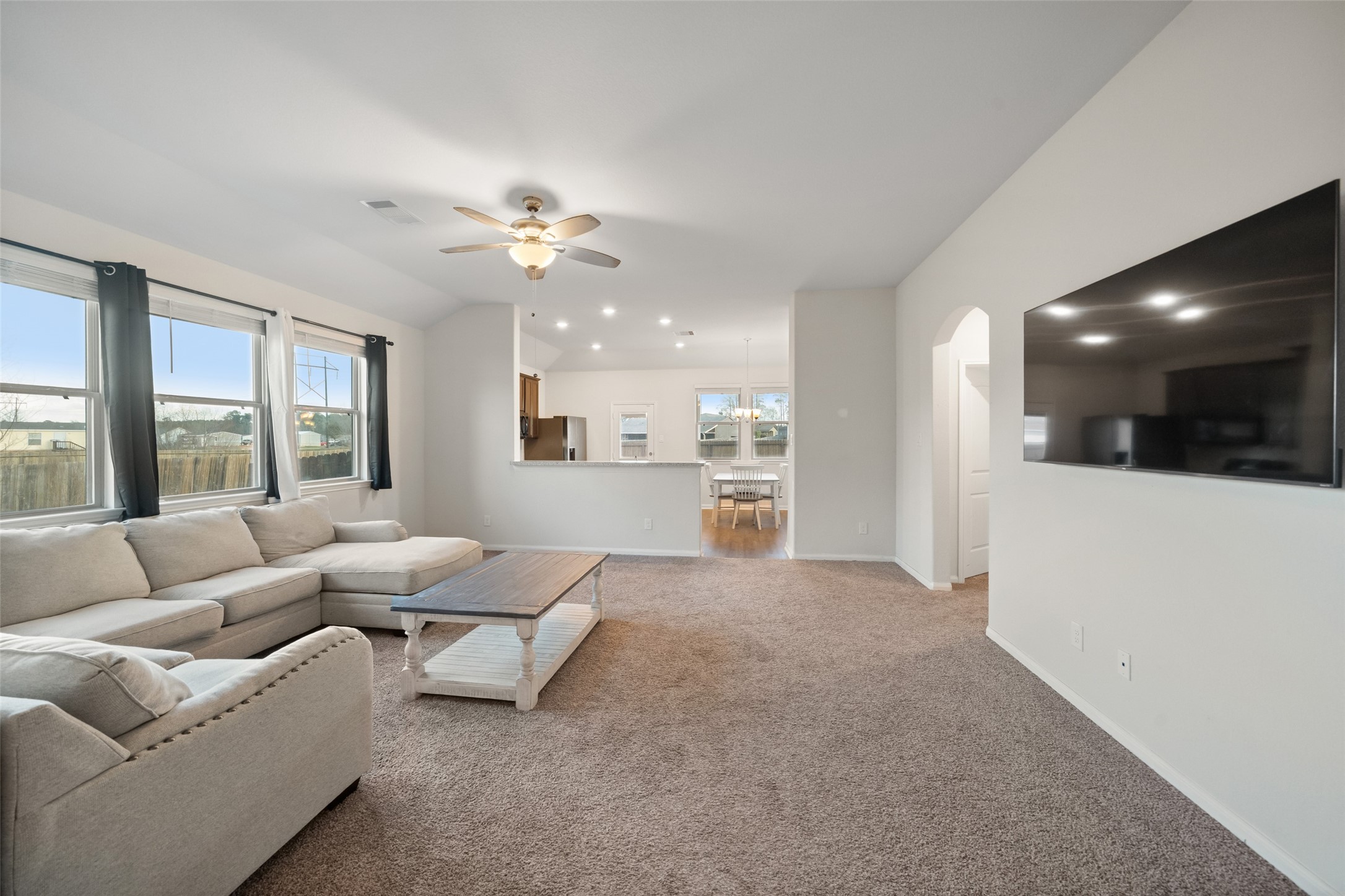 14156 Kamilia Road Conroe, TX 77306 - Photo 5 of 33