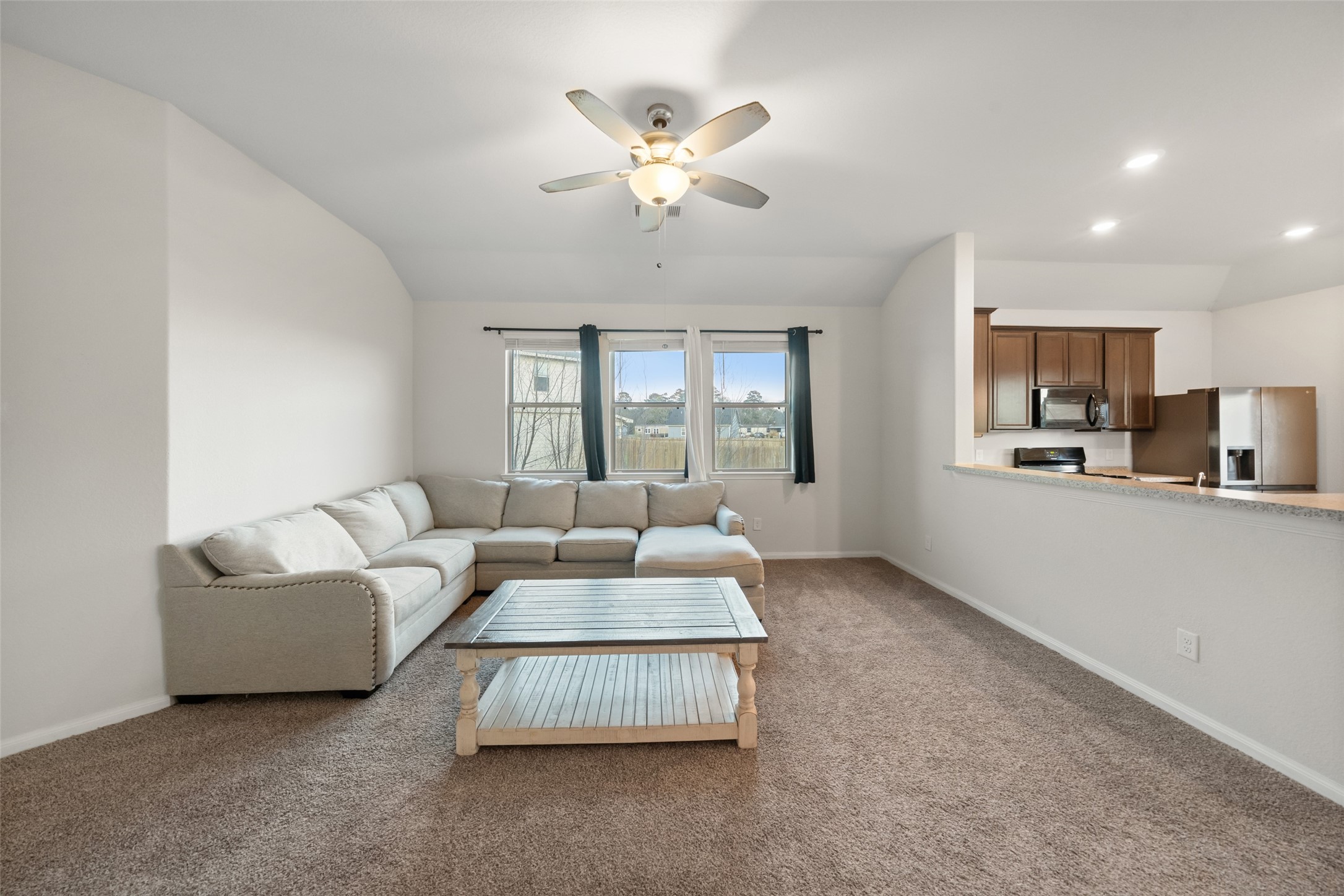 14156 Kamilia Road Conroe, TX 77306 - Photo 6 of 33