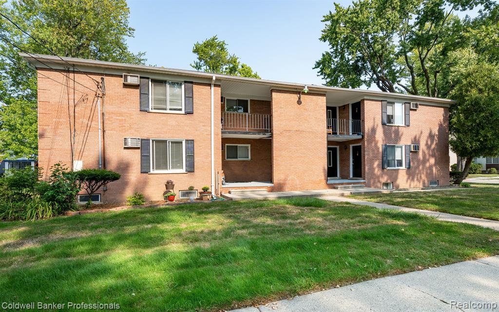38 3rd Street, Unit 3 Mount Clemens, MI 48043 - Photo 3 of 14