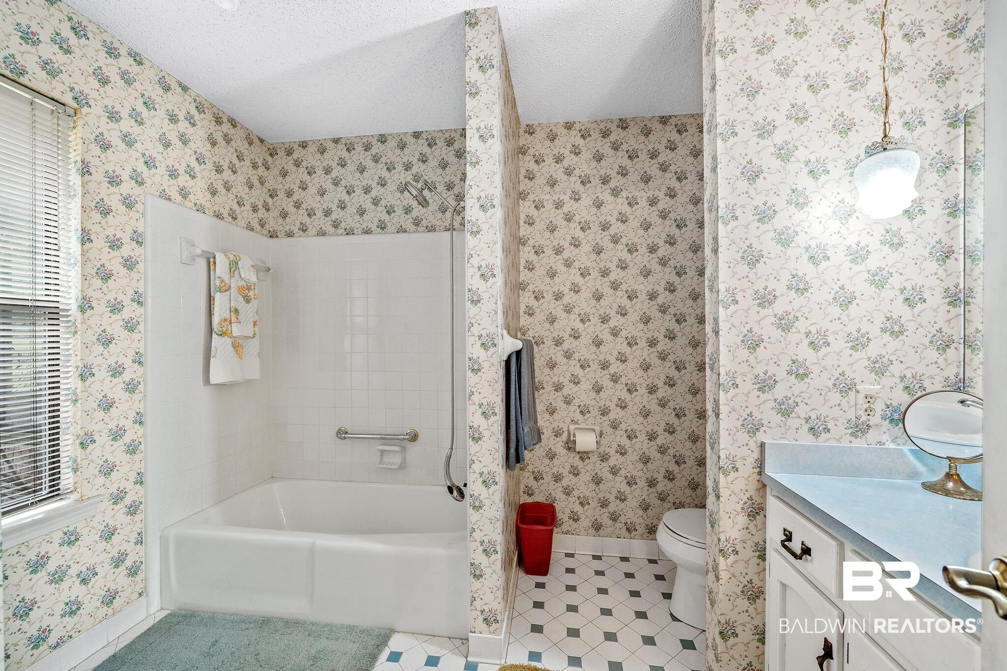 123 Dewitt Loop Daphne, AL 36526 - Photo 16 of 27 Primary Bath