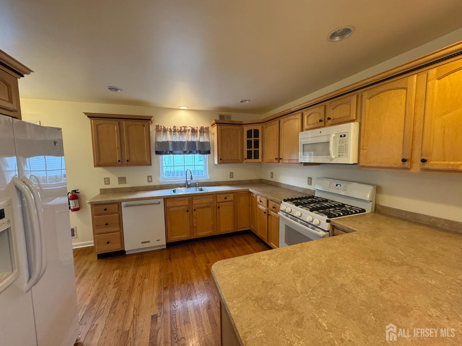 202 Runyon Avenue Middlesex, NJ 08846 - Photo 7 of 30