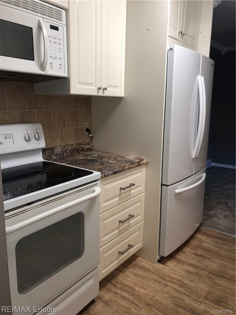 1199 South Sheldon Road, Unit 31 Plymouth, MI 48170 - Photo 13 of 59 IMG_4434.JPG